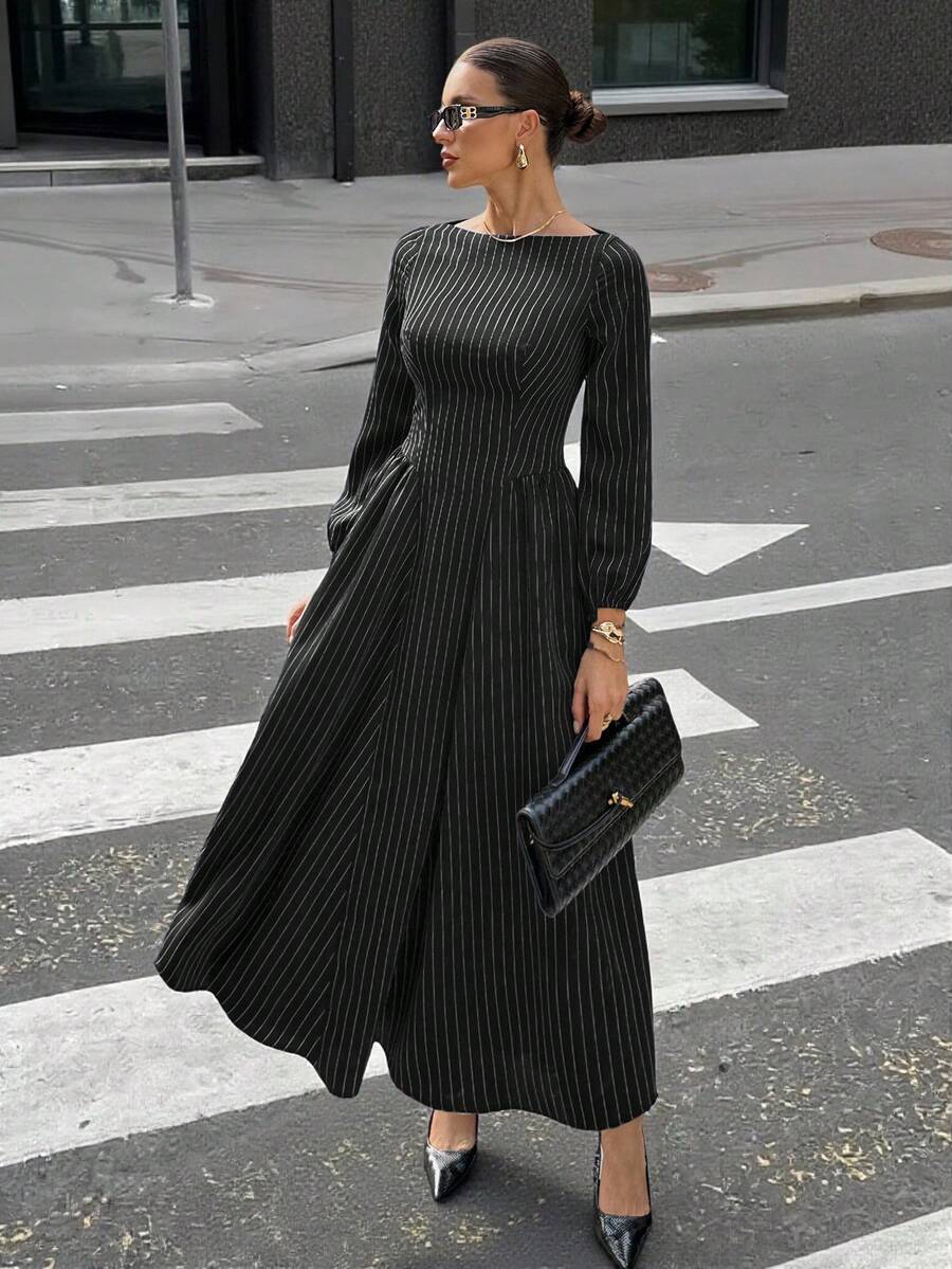 Lola Round Neck Polka Dot Pleated A-Line Maxi Dress - view 11