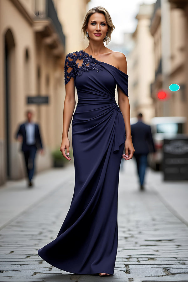 Black Long Mermaid Asymmetrical Mother of the Bride Dress with Appliques